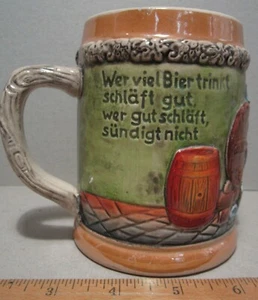 German Beer Mug Stein Embossed Wer viel Bier trinkt Drink Beer + Get to heaven - Picture 1 of 9