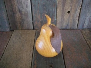 Vintage Holzbirne aus der massiven Kiefer Sammlung Made in Canada - Bild 1 von 7