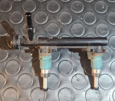 Iniettori Benzina Carburante Originale Yamaha T-max Tmax T Max 560 2020 2021 - Immagine 1 di 4