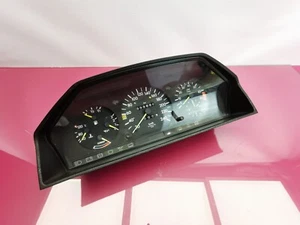 MERCEDES W124 C124 S124 Instrument cluster speedometer 240km/h 333k 20P - Picture 1 of 8