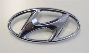 Original Emblem Logo Kühlergrill 86300G4100 passend für Hyundai I30 2017- - Picture 1 of 4