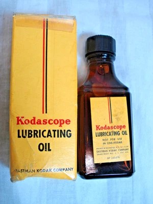 BOTELLA COMPLETA DE ACEITE LUBRICANTE KODASCOPE 30706 CON CAJA-PRE 1963 Foto 1 de 4