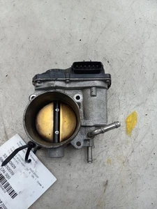 2005 LEXUS RX330 3.3L AUTOMATIC TRANSMISSION THROTTLE BODY - Foto 1 di 12