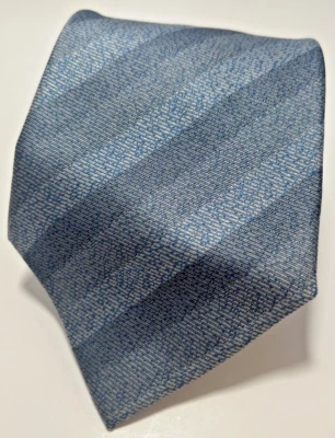 Corbata corta texturizada con patrón de rayas azul degradado 100 % seda para hombre Nina Ricci Foto 1 de 4