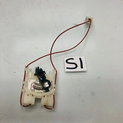 Sensor de nivel de bomba de combustible Maserati Ghibli 2014-2017 OEM 1587410 Foto 1 de 4