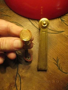 Ancienne Poignée de Porte en Laiton et Fermoir de Verrou Fin XXem - Picture 1 of 6