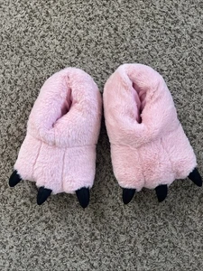 Pink Tiger Paw/Monster Cat Feet Slippers size Medium Women’s Shoes  7-8 - Picture 1 of 5