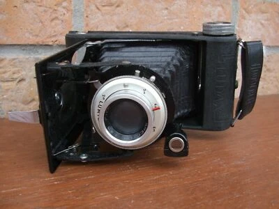 Appareil photo LUDAX LUMIERE à soufflet avec son étui en cuir an 50" - Photo 1/4