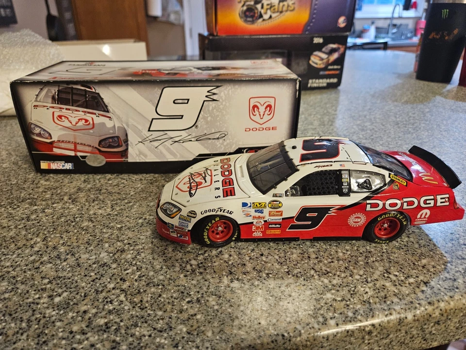 Autographed Kasey Kahne #9 Dodge Dealers 2007 Charger Limited Edition 1 24 Scale