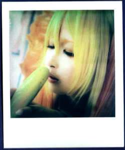 ARAKI NOBUYOSHI - ORIGINAL POLAROID VOM KÜNSTLER SIGNIERT UND ZERTIFIZIERT - Bild 1 von 5