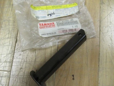 YAMAHA OEM - LEFT REAR FOOTREST FOOTPEG - TX500 / XS500 XS650 XS750 XS850 ++ - Image 1 of 4