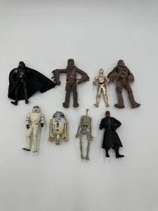 Lote de 8 figuras de acción Hasbro Star Wars 1998, 2001, 2002, 2004 Darth Vader plus! - Imagen 1 de 24