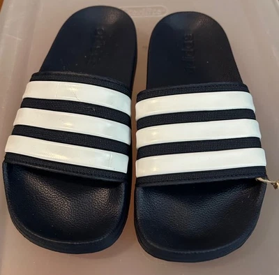 Adidas,black, slip on,4 - Image 1 of 4