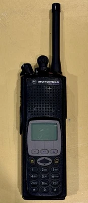 MOTOROLA XTS 5000 FPP MODEL III VHF 136-174 MHz Digital Radio H18KEH9PW7AN - Image 1 of 4