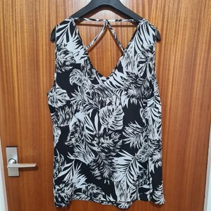Black & White Tropical Print Sleeveless Top – Size 16 | Light Summer Blouse - Picture 1 of 7