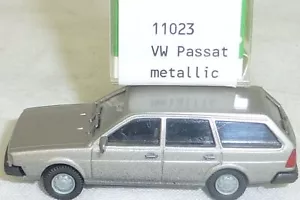 VW Passat Bj 1981 Argento Metallizzato IMU / Euromodell 11023 H0 1:87 Conf #3# - Foto 1 di 1