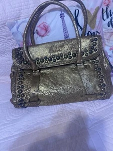 Tre Vero Handtasche Bronze Gold Distressed Schimmer Nieten Schultertasche - Bild 1 von 7