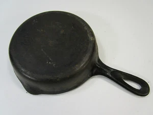 Vintage 6 1/2" Wagner Ware Sidney -0- 3E Cast Iron Skillet Fry Pan 3 E - Picture 1 of 4