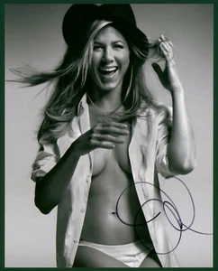 JENNIFER ANISTON In-Person Signed 8x10 Sexy Cleavage In Underwear Photo w/COA - Picture 1 of 2