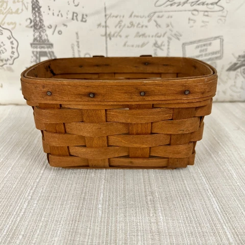 Longaberger 1988 Medium Key Basket with Wall Hanger 7 in x 5 in x 3 1/2 In Cover
