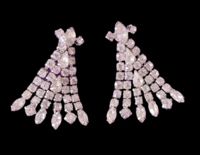 Brincos vintage de strass anos 60 Art Nouveaux lustre borla clipe - Imagem 1 de 4