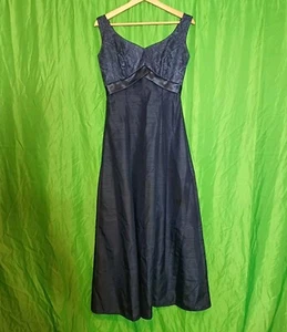 Blue Sleeveless Evening Gown Lace Bodice Accents Prom / Bridesmaid Dress - Picture 1 of 12
