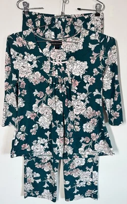 Conjunto de pijama tejido jersey floral verde de 2 piezas manga 3/4 Miss Elaine para mujer talla S Foto 1 de 4