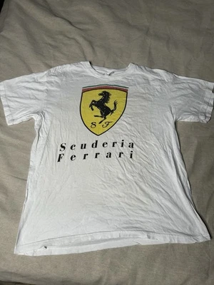 复古 Scuderia Ferrari Shield 徽章 T 恤白色 L 码男式 B8 — 第 1/4 张图片