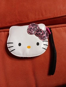Hello Kitty by Sanrio Change Purse White Pink Small Lined Zipper Girls Wallet - Picture 1 of 5