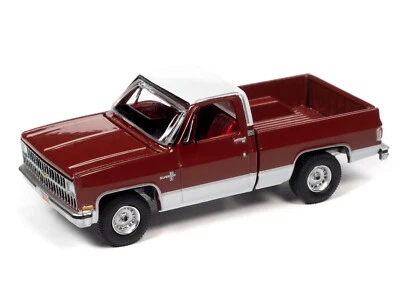 Auto World NEW CASTING '81 Chevy Silverado 10 Fleetside 1:64 Scale Diecast 302A - Image 1 of 4