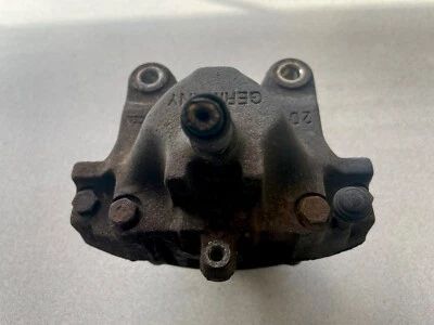 MERCEDES-BENZ E320 E430 W210 1996-2002 ~ PINZA DE FRENO TRASERA DERECHA ~ A0014203683 Foto 1 de 4