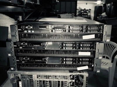 DELL POWEREDGE R810 4xL7555 (32 CORES EN TOTAL) 128GB RAM RAID CTL'R Foto 1 de 3