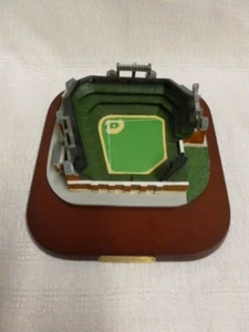 Camden Yards Baltimore Orioles Stadium Figurine Replicas PSC International SF105 - Picture 1 of 9