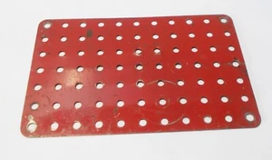 Meccano original Flat Plate 11x7 holes, red - distorted (part 52a) - Picture 1 of 1