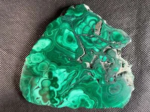 Losa de cristal de malaquita, piedra de malaquita verde, fabricación de joyas, decoración del hogar, 50413 - Imagen 1 de 10