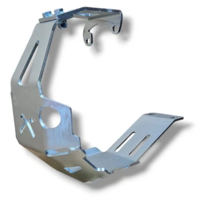 Land Rover Defender Rear Diff Guard Ratel-X [FITS 90, DISCOVERY 1 & RRC] - Image 1 of 4