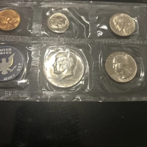 1965 Uncirculated Special Mint Set - Picture 1 of 3