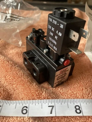 Electroválvula de control de aire ARO A21188-012-D-G Alpha cuatro vías / dos posiciones nueva Foto 1 de 4