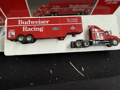 BILL ELLIOTT BUDWEISER RACING ESCALA 1/64 1 TRANSPORTADOR METAL FUNDIDO A PRESIÓN Foto 1 de 3
