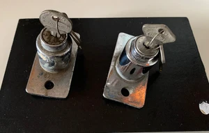 🔴  FIAT 1300 1500 blocchetto PULSANTE chiusura baule cofano originale vintage - Imagen 1 de 7