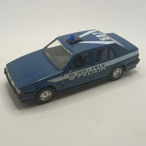 Alfa Romeo 75 Polizia Bburago scala 1:24. Vintage. - Foto 1 di 10