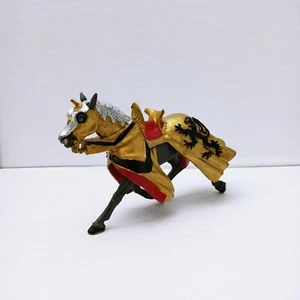 Plastoy Medieval Knight Jousting Horse Gold Robe Action Figure Castle Toy 6 Inch - Picture 1 of 4
