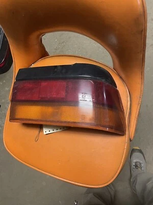 1991 Eagle Summit SDN пассажирский задний фонарь  - Изображение 1 из 2