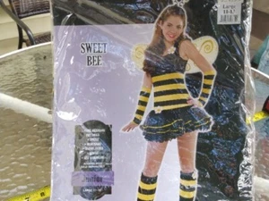 Sweet Bee 7 piece Costume HALLOWEEN Junior Small (11-13) DressUp Cosplay New - Picture 1 of 3