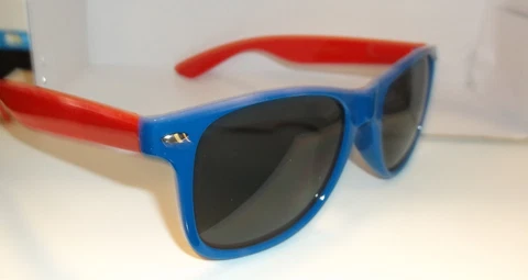 Spirit Wear  New York NY Giants Team Color Sunglasses Red NEW Cover