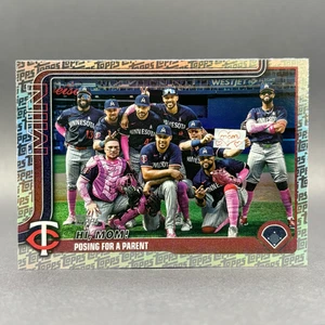 Hi, Mom! 2025 Topps Series 2 Topps Logo Foil Fanatics #584 Minnesota Twins - Picture 1 of 1