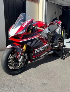 Ducati Panigale V4S Track Bike - Picture 1 of 7