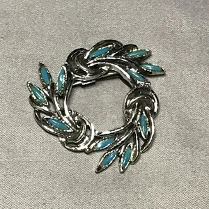 Beautiful Brooch With Turquoise Color Stones - Picture 1 of 6