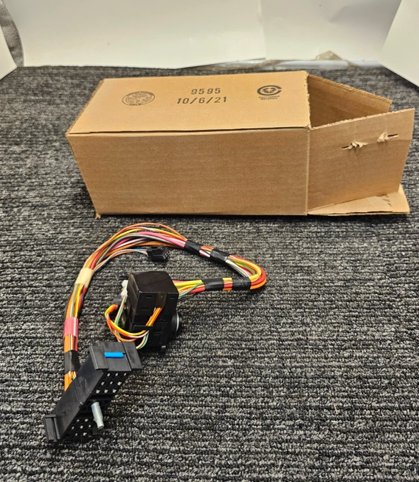 Interruptor de arranque de encendido General Motors 26075995 para Cadillac Escalade 1999-2000 Foto 1 de 4