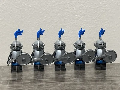 5 Lego Black Falcon Knight Minifigures - Image 1 of 4